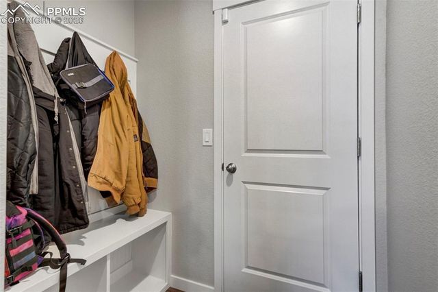 8101 Goldenray Place, Colorado Springs, CO 80908