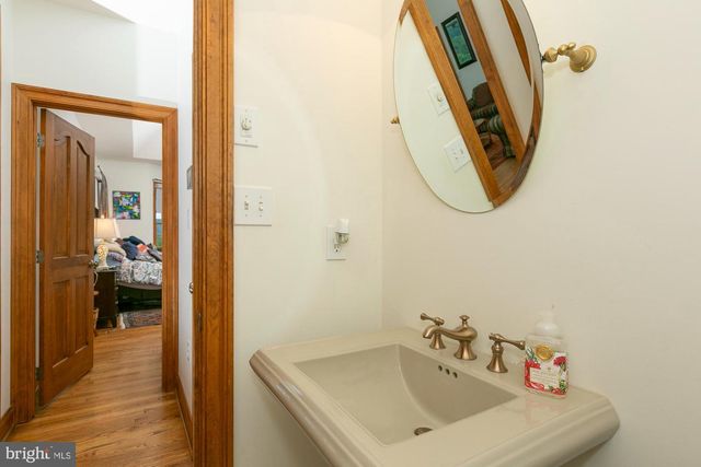 94 FALCON RIDGE DR, Charles Town, WV 25414