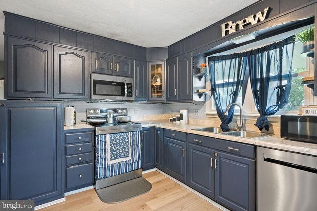 5207 ALLENTOWN PI, Temple, PA 19560