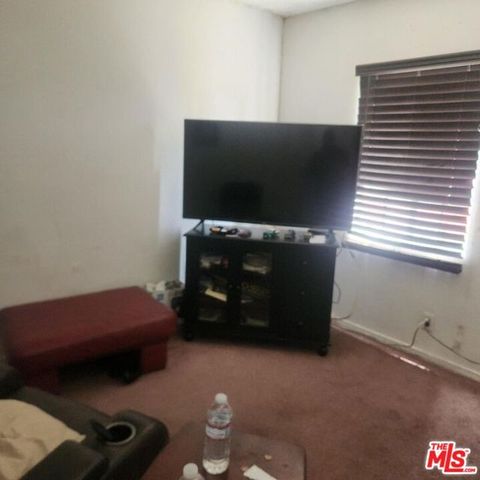 1436 W 90th Street, Los Angeles, CA 90047