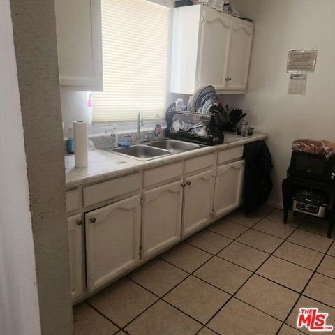 1436 W 90th Street, Los Angeles, CA 90047
