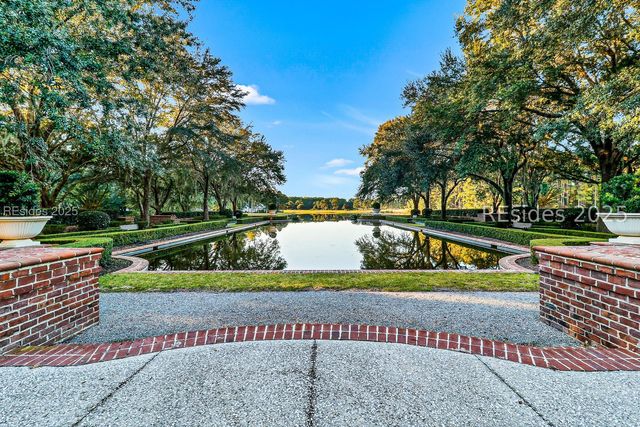 93 Clifton Dr, Bluffton, SC 29909