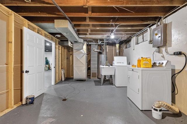 5222 W Hemlock ROAD, Milwaukee, WI 53223