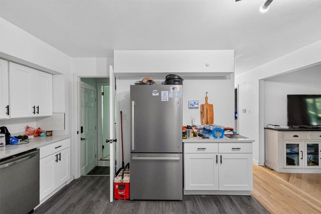 5222 W Hemlock ROAD, Milwaukee, WI 53223
