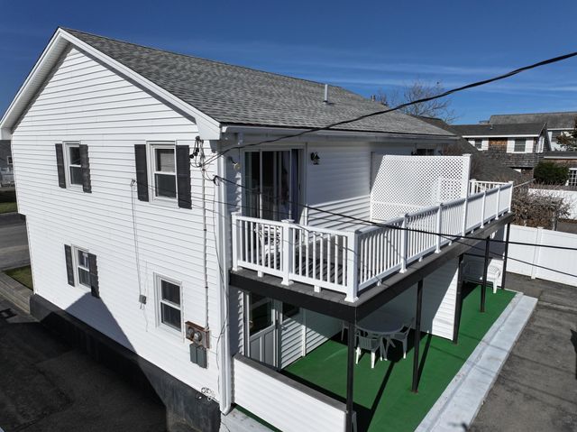 8 Nashua Street, Seabrook, NH 03874