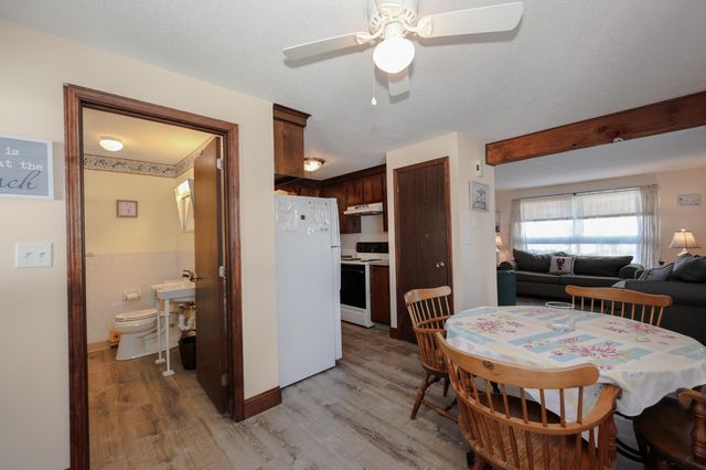 8 Nashua Street, Seabrook, NH 03874