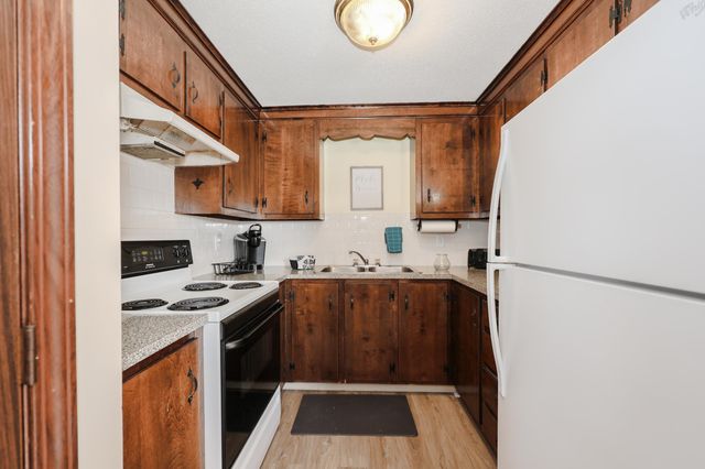 8 Nashua Street, Seabrook, NH 03874