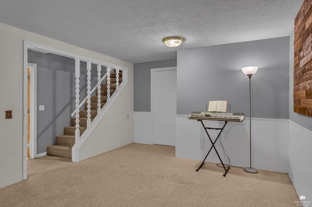 3213 Highland Circle, Manhattan, KS 66503