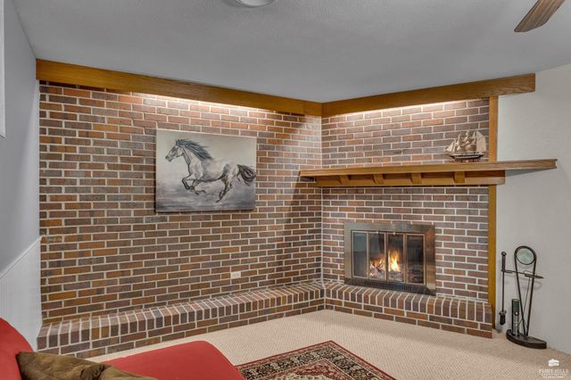3213 Highland Circle, Manhattan, KS 66503