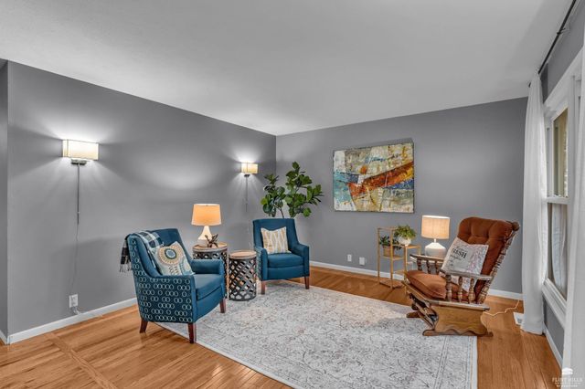 3213 Highland Circle, Manhattan, KS 66503