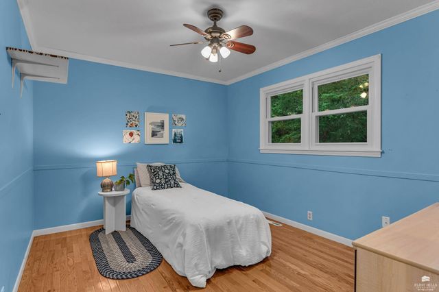 3213 Highland Circle, Manhattan, KS 66503