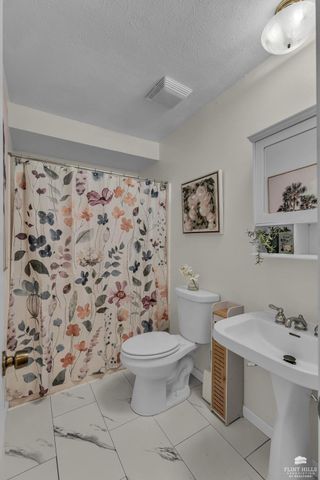 3213 Highland Circle, Manhattan, KS 66503