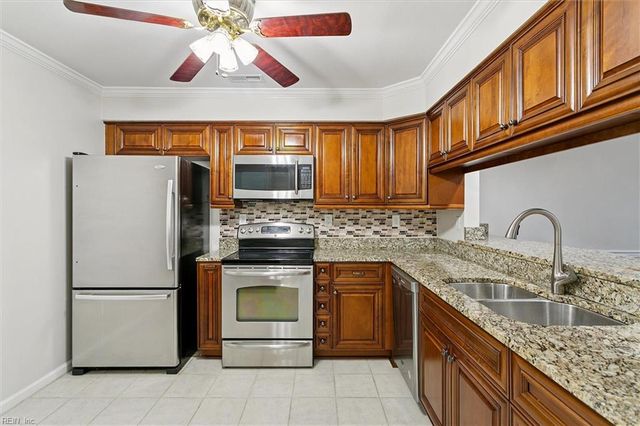 165 Rustling Oak RDG, Yorktown, VA 23692