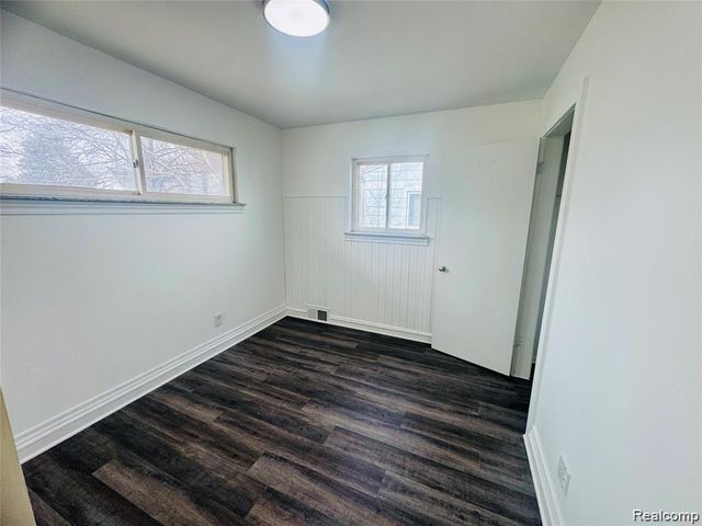 21410 Panama Street, Warren, MI 48091