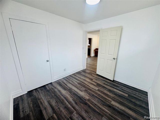 21410 Panama Street, Warren, MI 48091