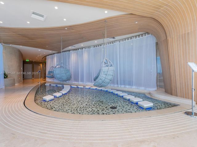 1000 Brickell Plz 4005, Miami, FL 33131