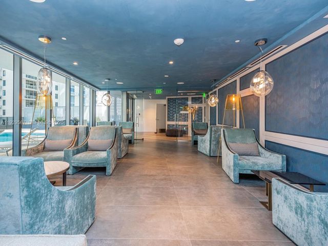 1000 Brickell Plz 4005, Miami, FL 33131