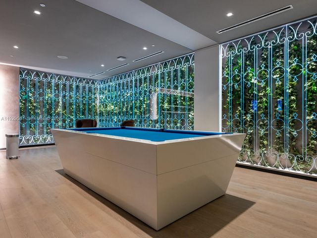 1000 Brickell Plz 4005, Miami, FL 33131