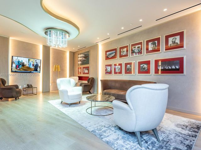 1000 Brickell Plz 4005, Miami, FL 33131