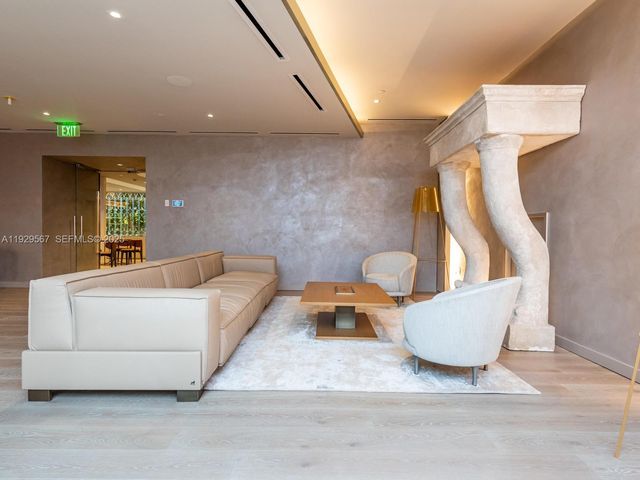 1000 Brickell Plz 4005, Miami, FL 33131