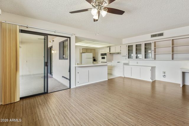 20407 N SKYLARK Drive, Sun City West, AZ 85375