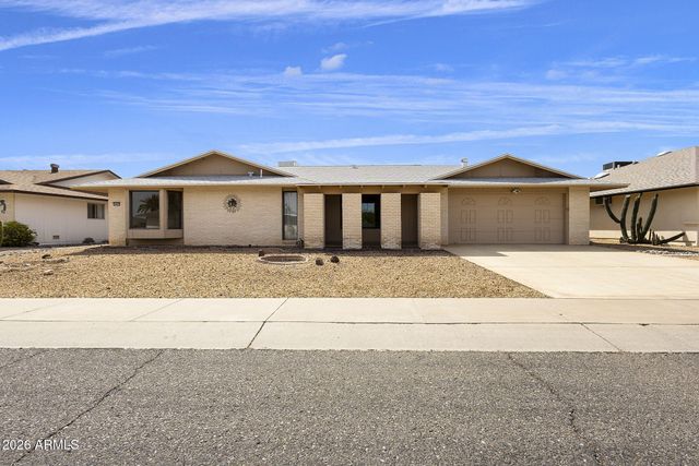 20407 N SKYLARK Drive, Sun City West, AZ 85375