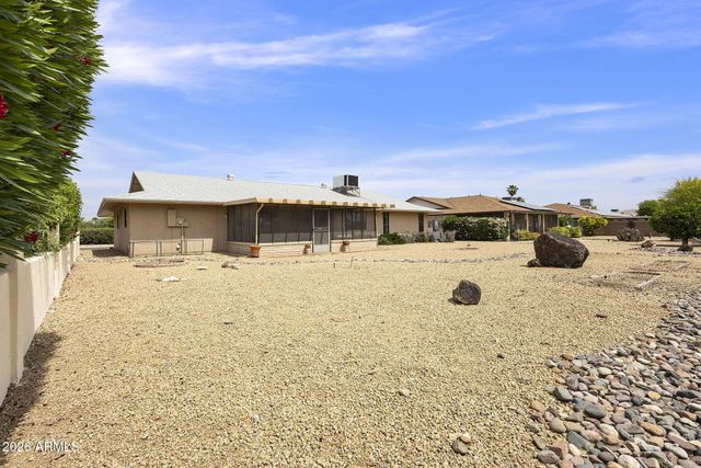 20407 N SKYLARK Drive, Sun City West, AZ 85375