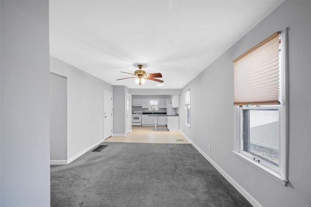 4511 Jamieson Ave, St Louis, MO 63109