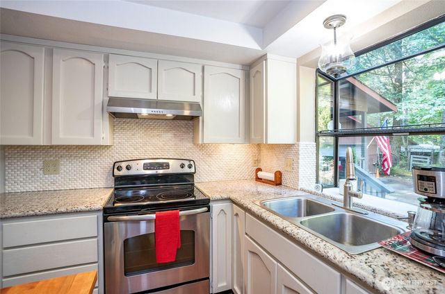 33605 SE Kent Kangley Road, Ravensdale, WA 98051