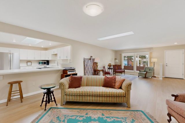 10009 Trevino Loop NW, Albuquerque, NM 87114
