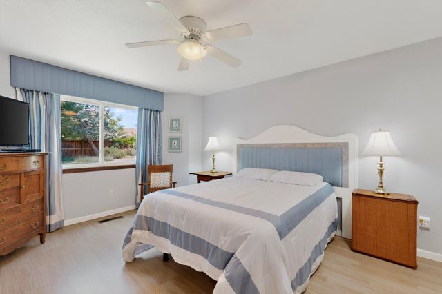 10009 Trevino Loop NW, Albuquerque, NM 87114