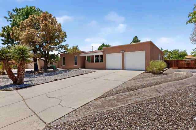 10009 Trevino Loop NW, Albuquerque, NM 87114