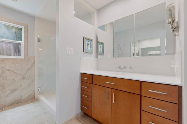 10009 Trevino Loop NW, Albuquerque, NM 87114