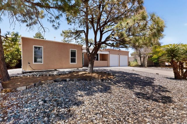 10009 Trevino Loop NW, Albuquerque, NM 87114