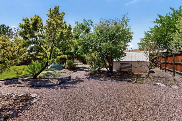 10009 Trevino Loop NW, Albuquerque, NM 87114