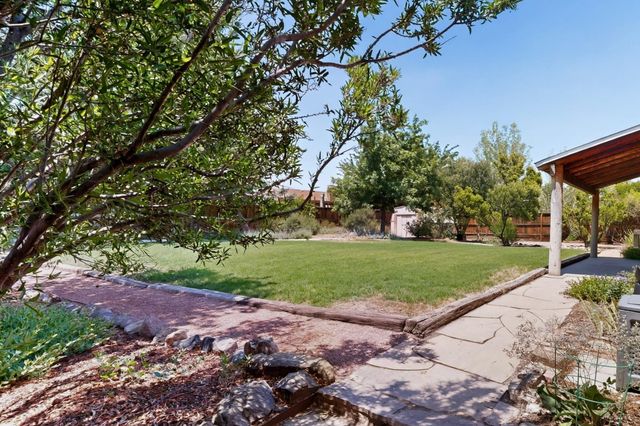 10009 Trevino Loop NW, Albuquerque, NM 87114