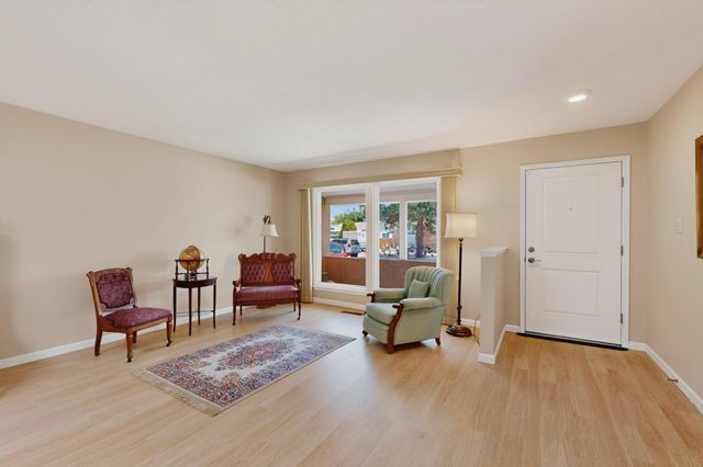 10009 Trevino Loop NW, Albuquerque, NM 87114
