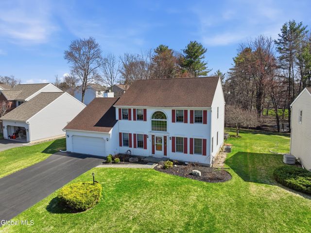 24 Squire Road, Colonie, NY 12304