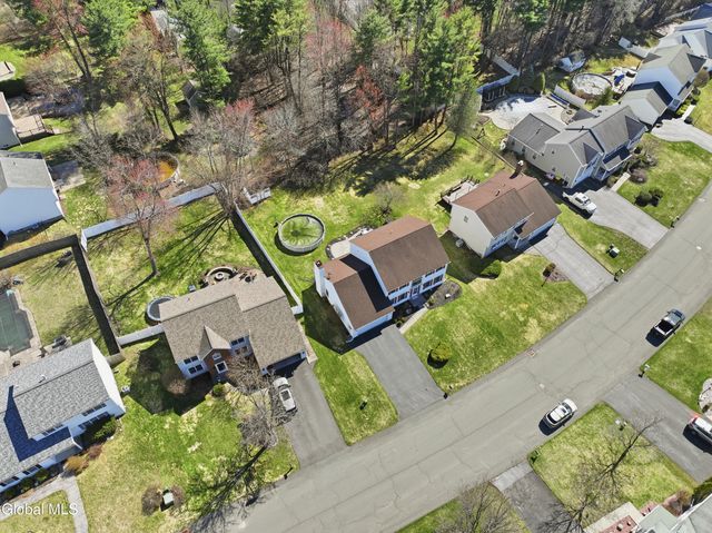 24 Squire Road, Colonie, NY 12304