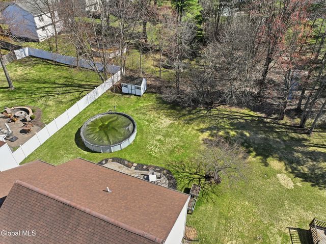24 Squire Road, Colonie, NY 12304