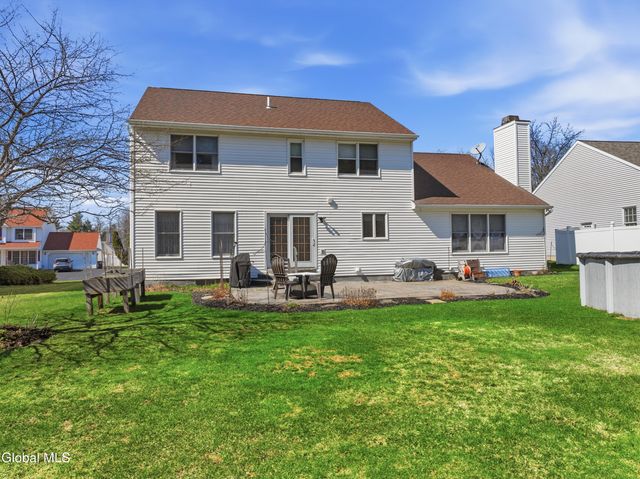 24 Squire Road, Colonie, NY 12304