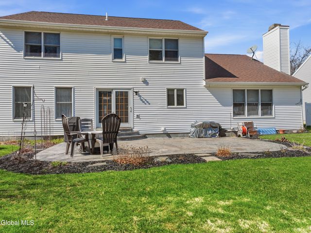 24 Squire Road, Colonie, NY 12304