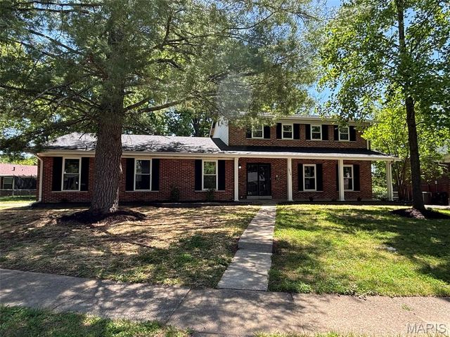 3938 Hirondelle Lane, Florissant, MO 63034