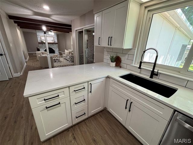 3938 Hirondelle Lane, Florissant, MO 63034