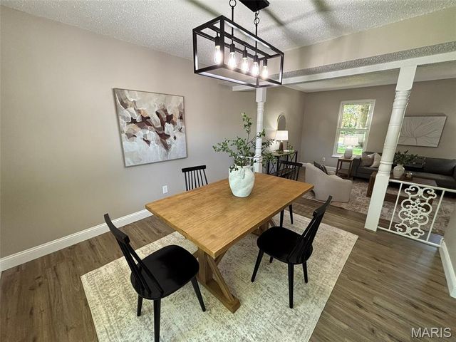 3938 Hirondelle Lane, Florissant, MO 63034