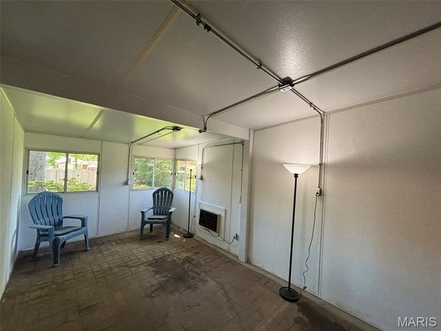 3938 Hirondelle Lane, Florissant, MO 63034