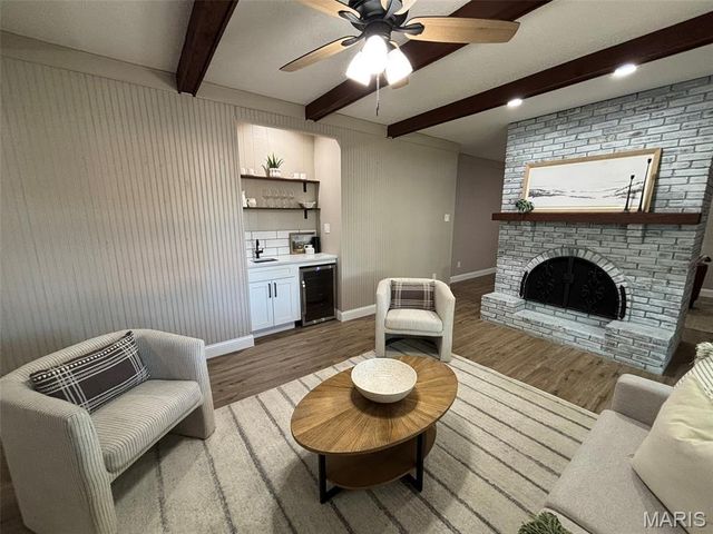 3938 Hirondelle Lane, Florissant, MO 63034