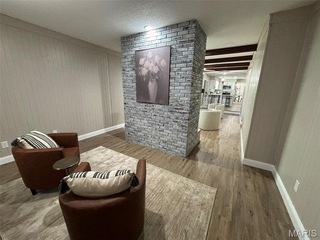 3938 Hirondelle Lane, Florissant, MO 63034