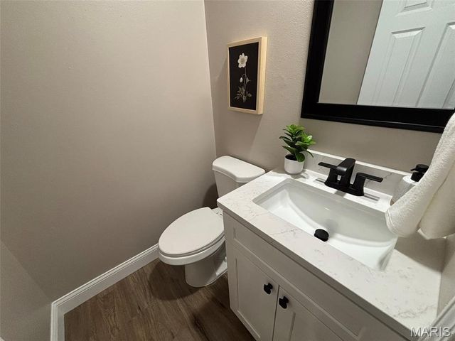 3938 Hirondelle Lane, Florissant, MO 63034