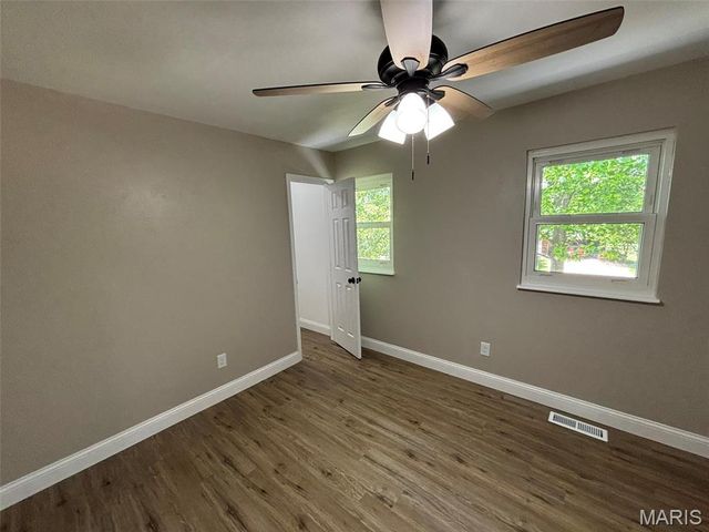 3938 Hirondelle Lane, Florissant, MO 63034
